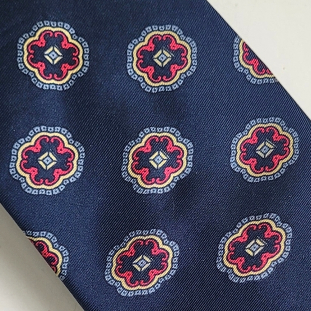 Nuccio Gabriel NG 100% Silk Floral Geo Mens Neck Tie Navy Blue Red - Picture 3 of 5